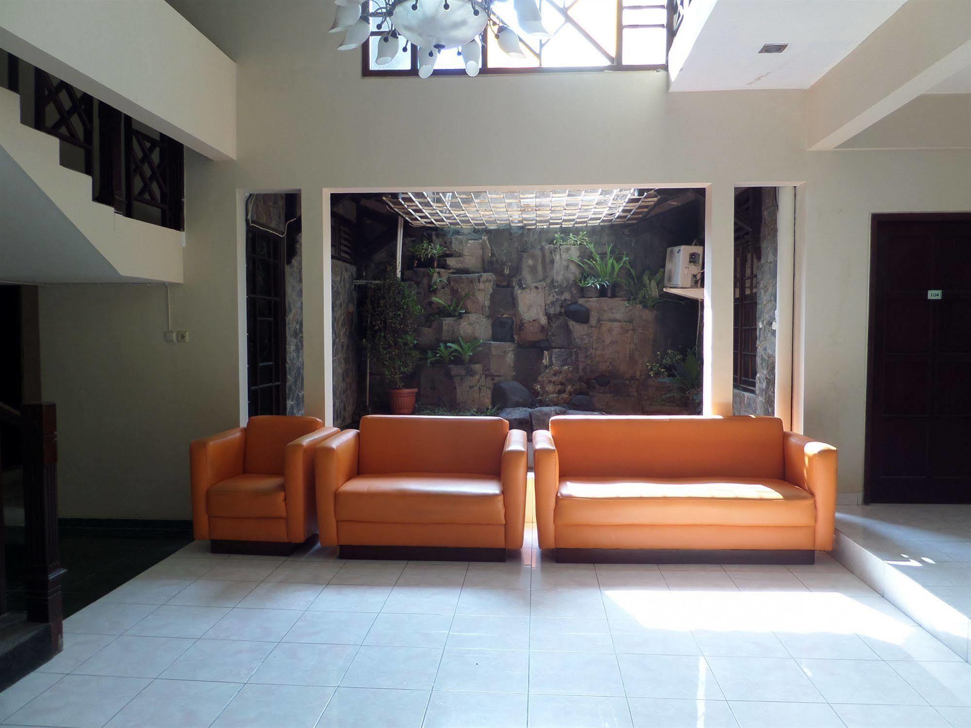 Oyo 201 Emdi House Timoho Hotel Yogyakarta Exterior photo