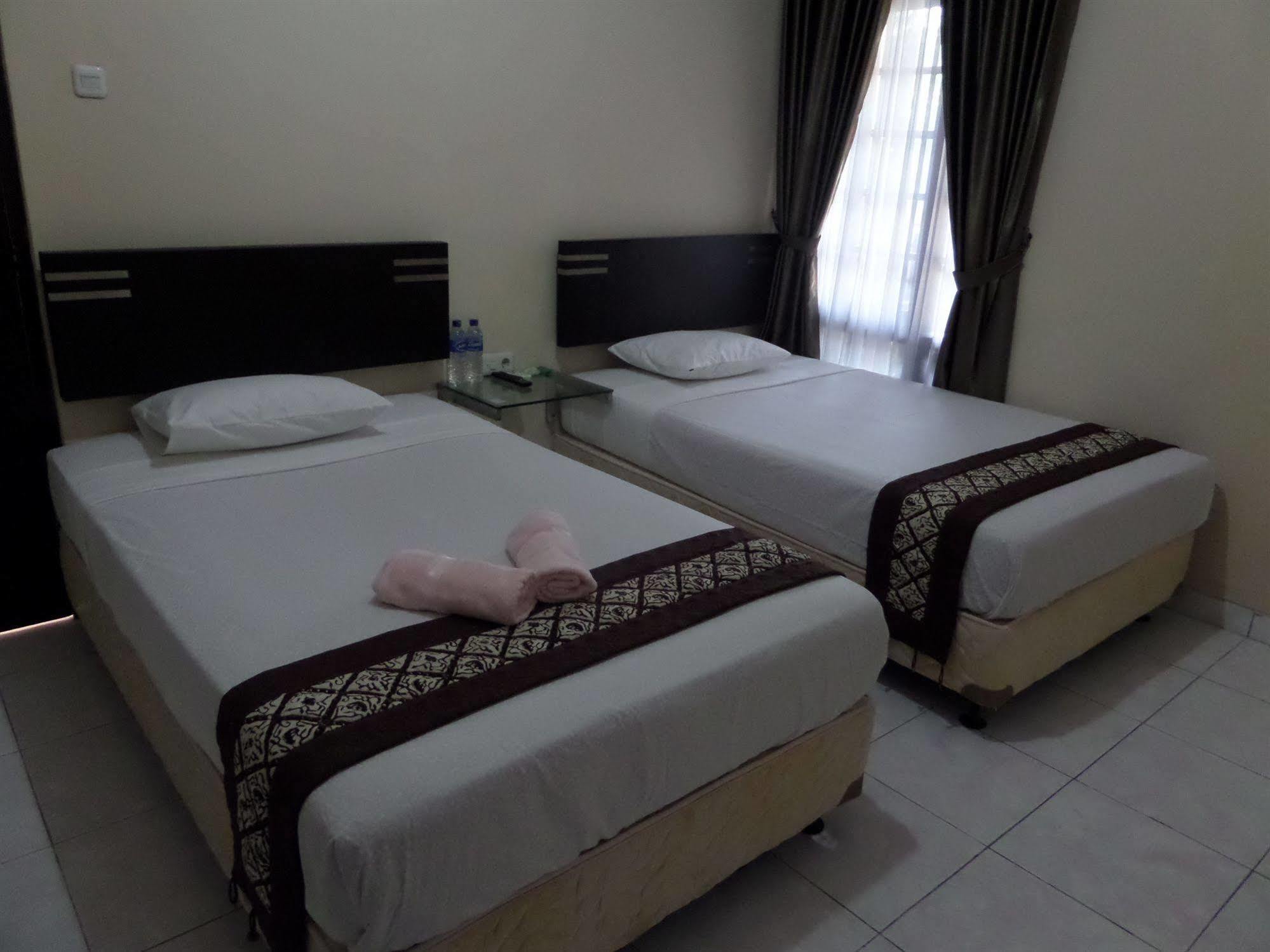 Oyo 201 Emdi House Timoho Hotel Yogyakarta Exterior photo