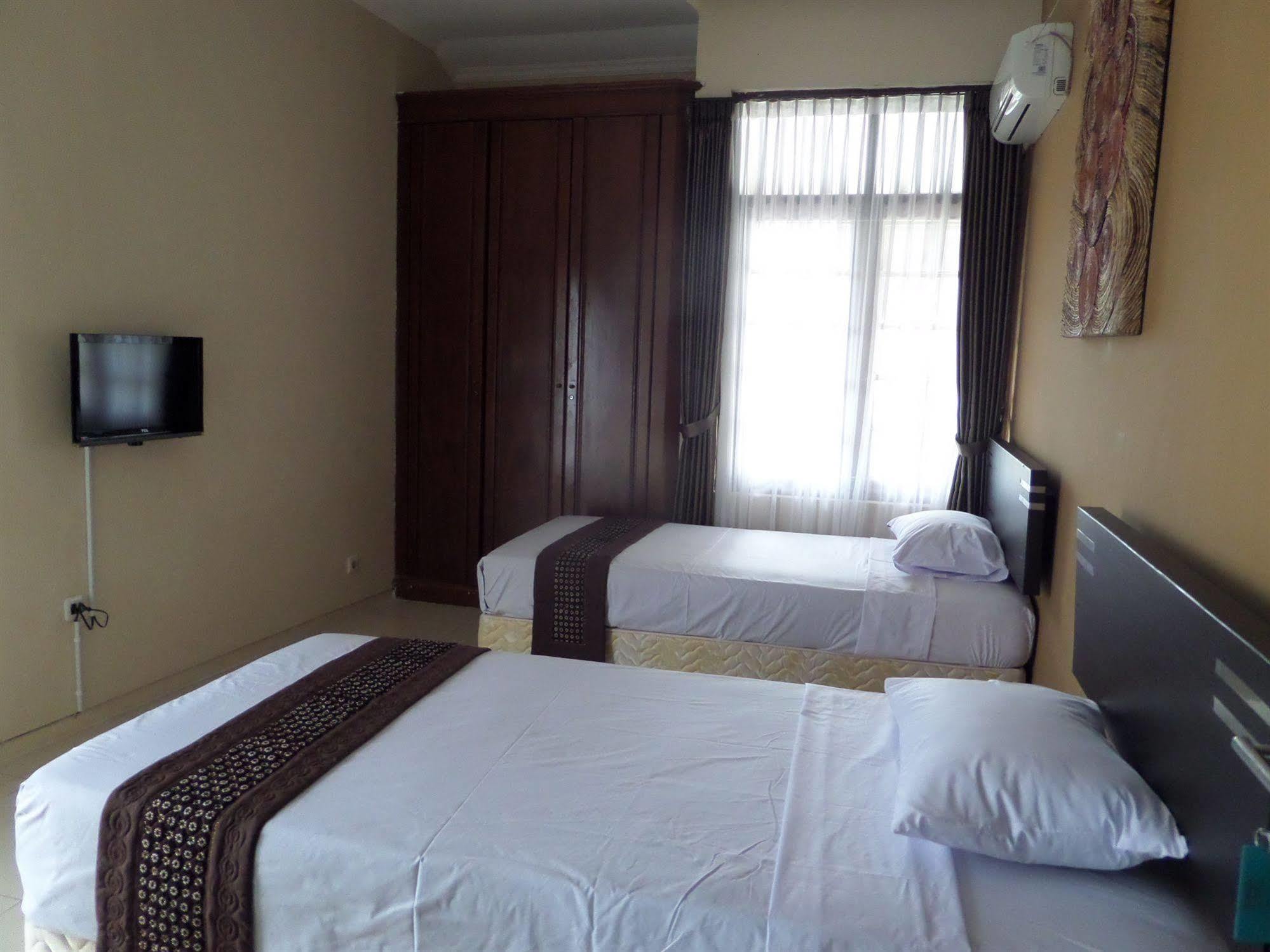 Oyo 201 Emdi House Timoho Hotel Yogyakarta Exterior photo