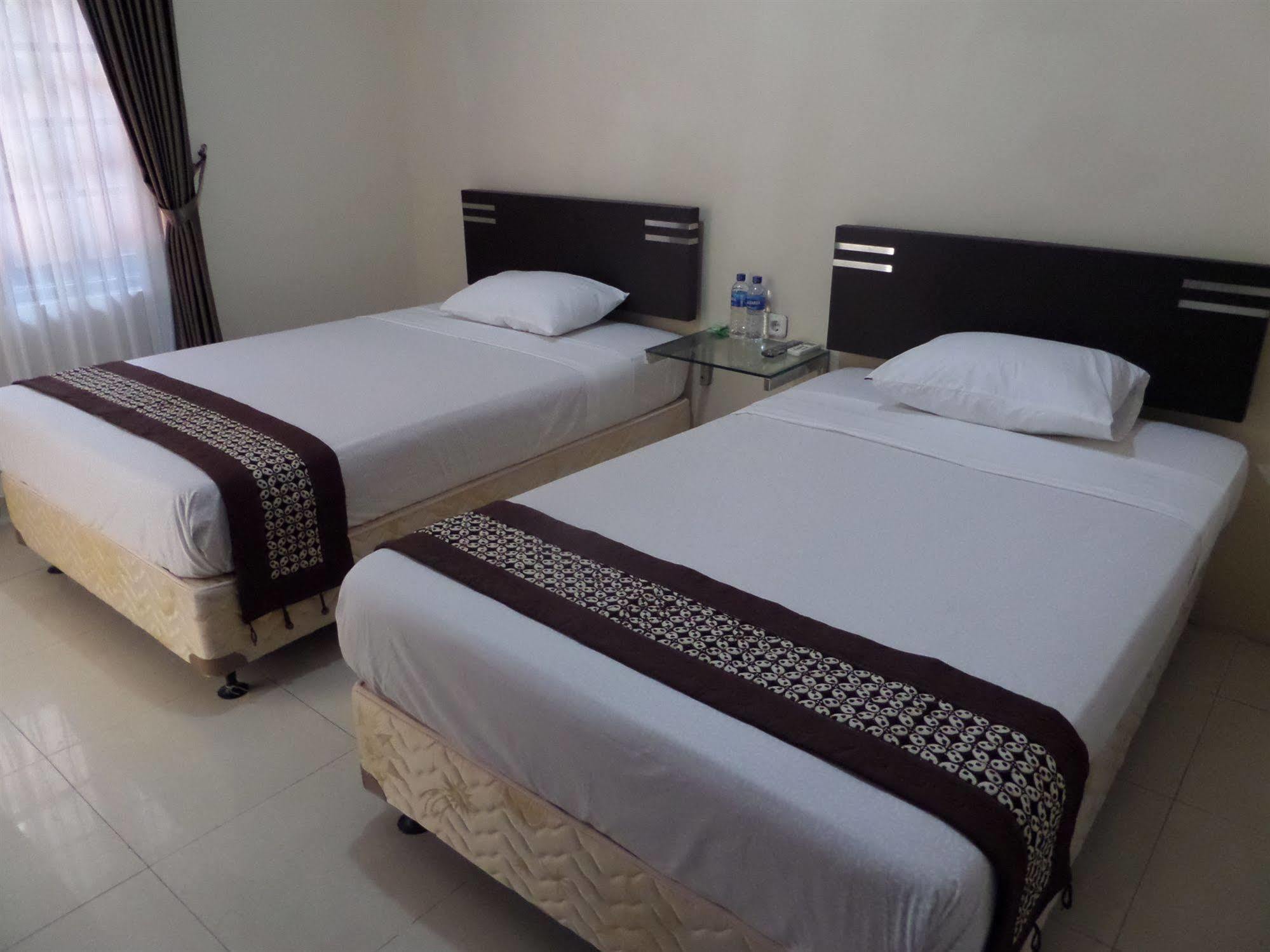 Oyo 201 Emdi House Timoho Hotel Yogyakarta Exterior photo